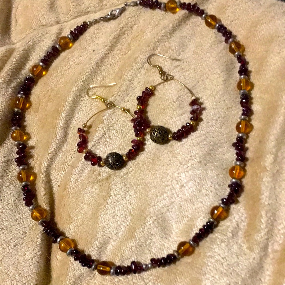 Garnet matching set